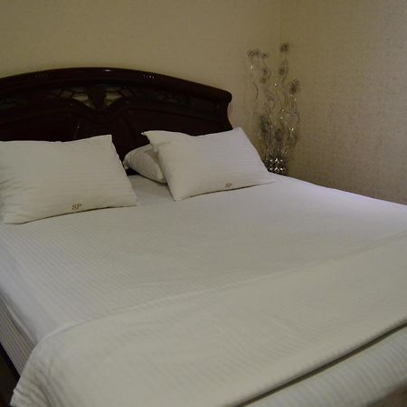 Sochi Plaza Hotel 耶烈万 外观 照片