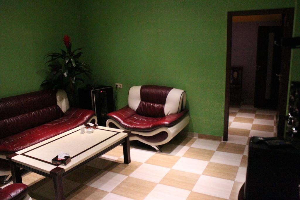 Sochi Plaza Hotel 耶烈万 客房 照片