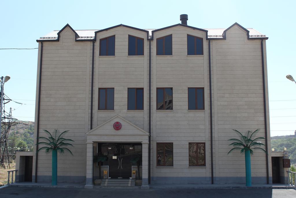 Sochi Plaza Hotel 耶烈万 外观 照片