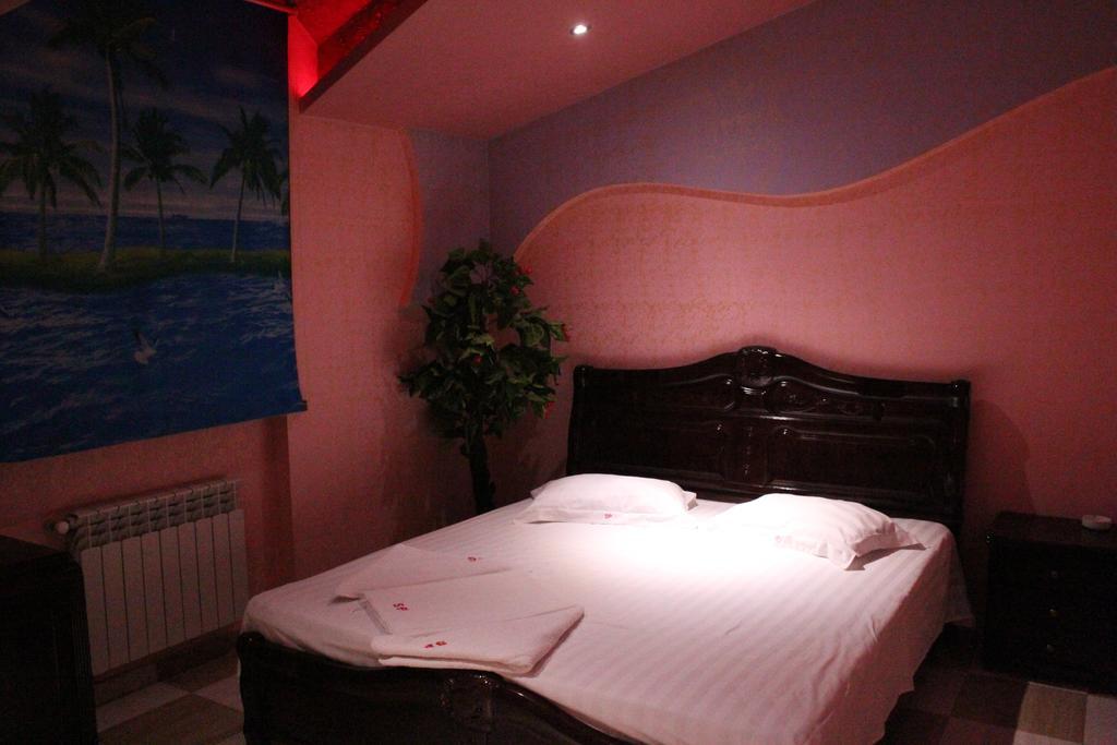 Sochi Plaza Hotel 耶烈万 客房 照片